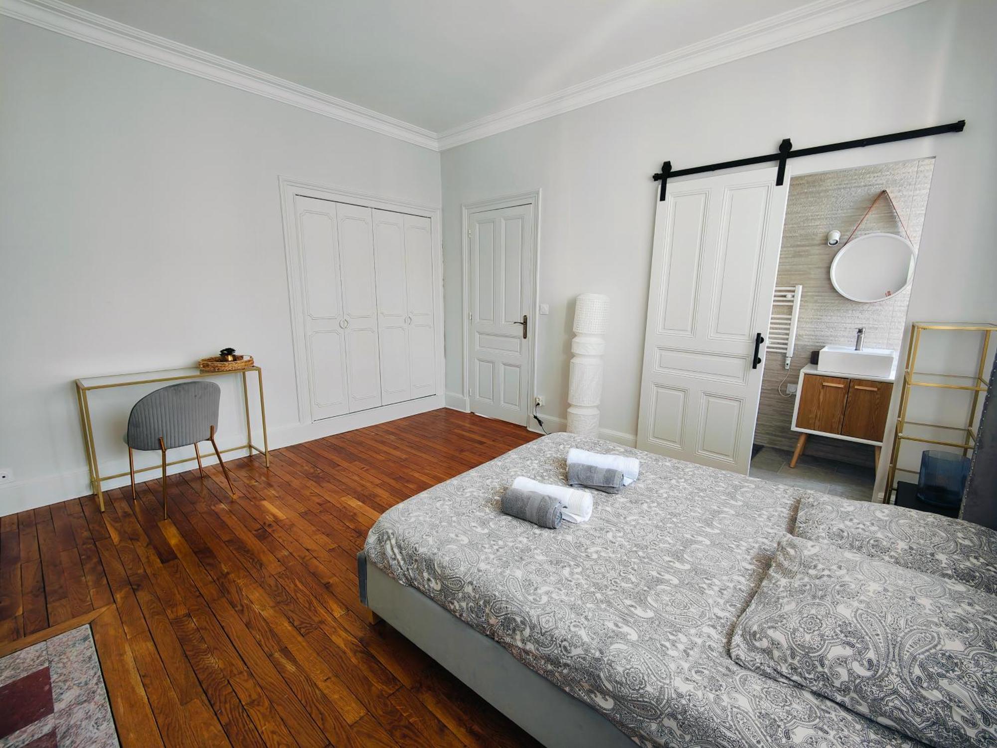 Self-Checkin Town House - Rooms To Rent In A Beautiful Modern Town House - Not A Hotel - Location De Chambres Avec Arrivee En Autonomie - Extra Fee For Sheets And Towels - Private Parking - Check Your Plateform Inbox And Follow Check-In Instructions Saint-Romain-en-Gal ภายนอก รูปภาพ